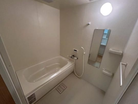 �y���̑��z�@�o�X�^�V�����[