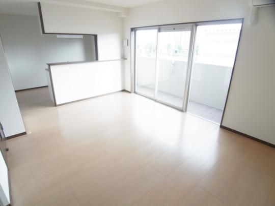 �y���̑��z�@���r���O