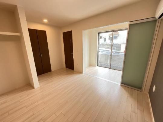 �y���̑��z�@����̐F�E�d�l�͑��Ⴊ�������܂��i�C��