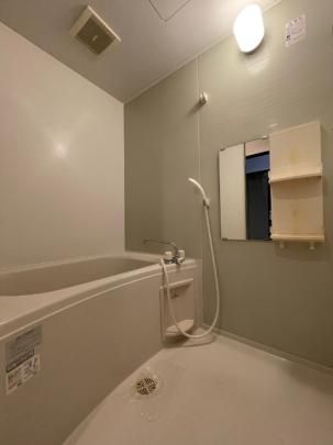 �y���̑��z�@�o�X�^�V�����[