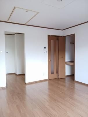 �y���̑��z�@���r���O